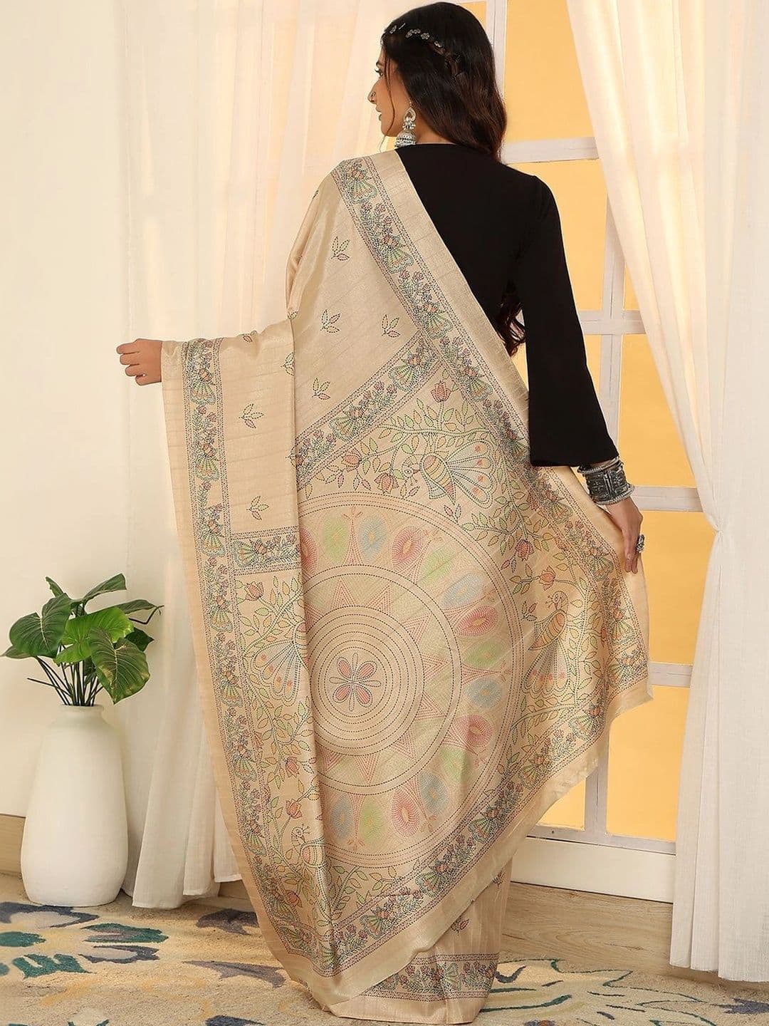 Garden Vareli Ethnic Motifs Embroidered Pure Linen Saree thumbnail 4