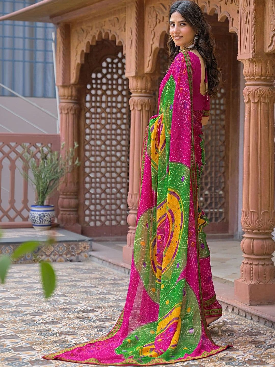 KALINI Bandhani Pure Georgette Fusion Bandhani Saree thumbnail 2