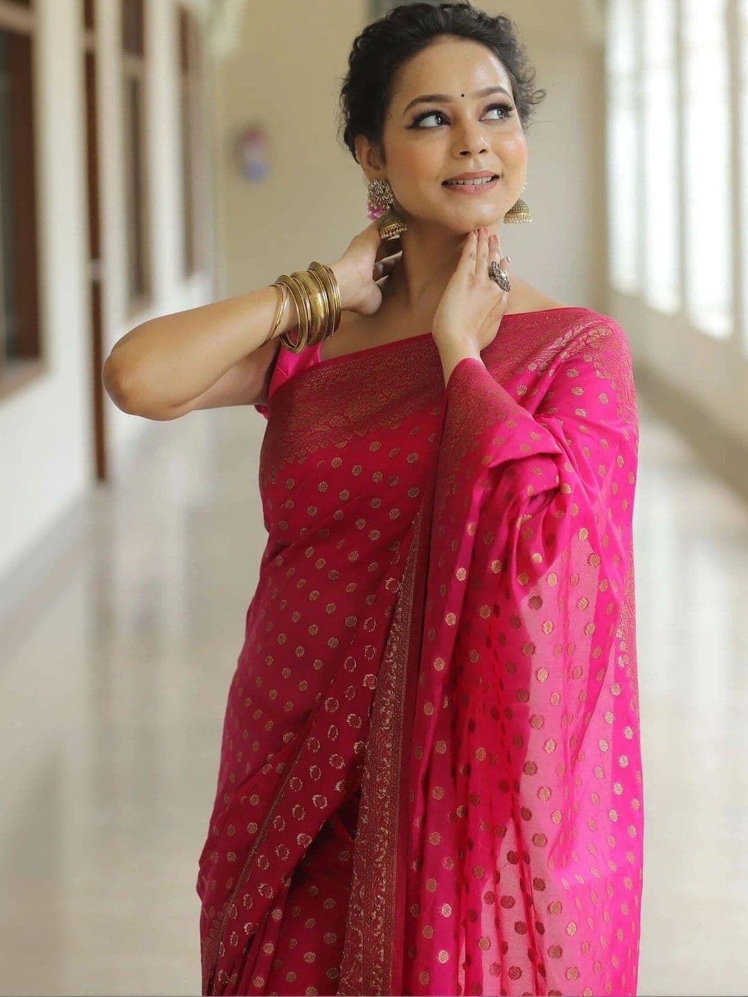VS MALL Woven Design Zari Banarasi Saree thumbnail 2