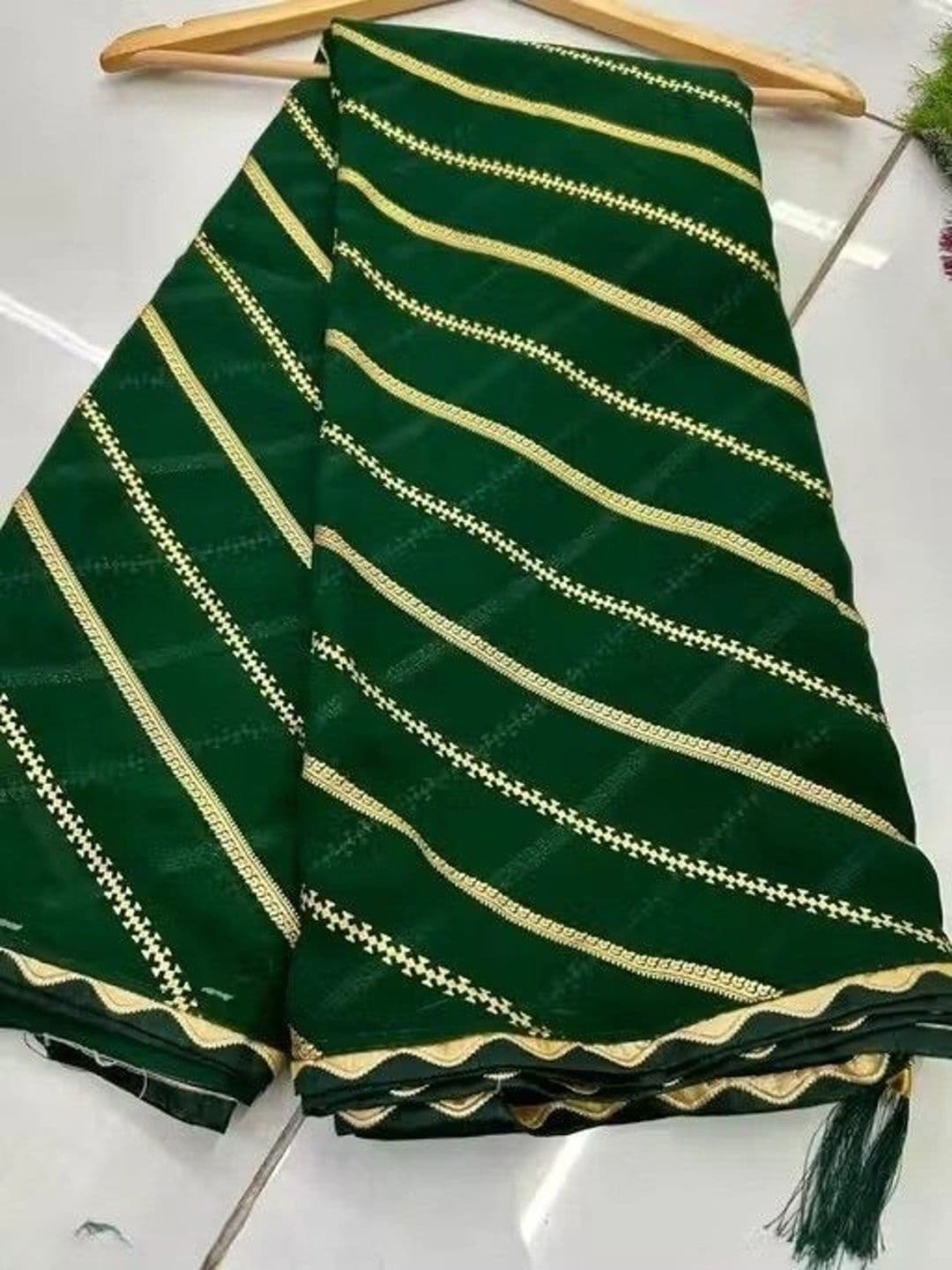 RENBRIZA Leheriya Poly Georgette Saree thumbnail 4