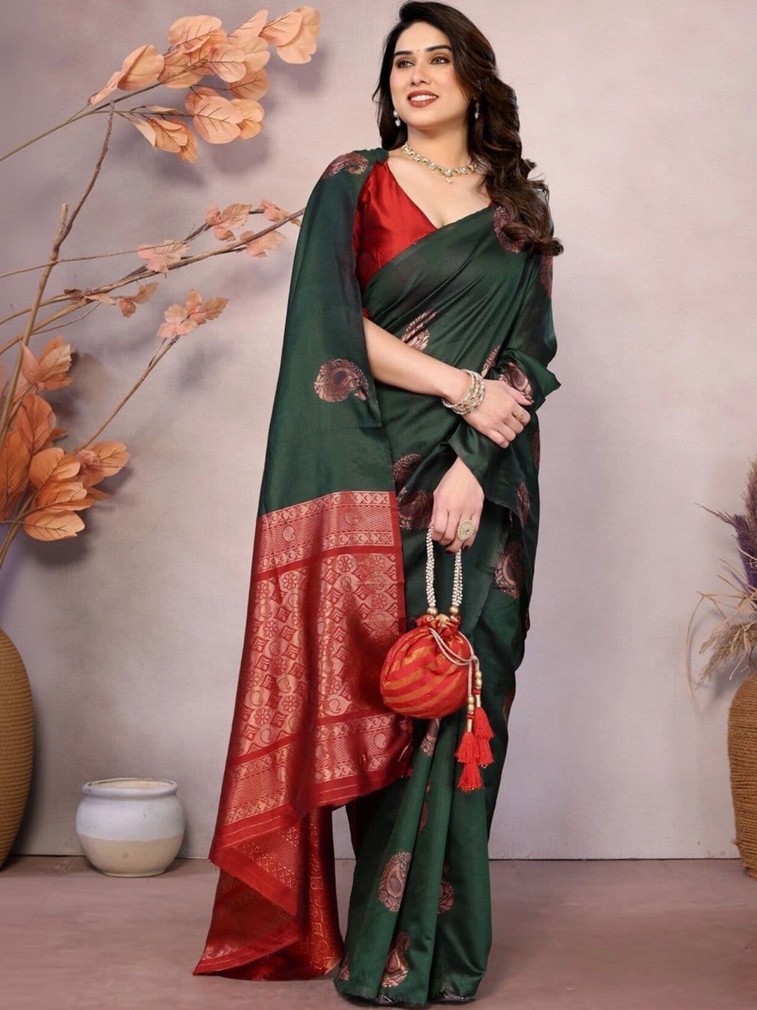VS MALL Woven Design Zari Banarasi Saree thumbnail 5