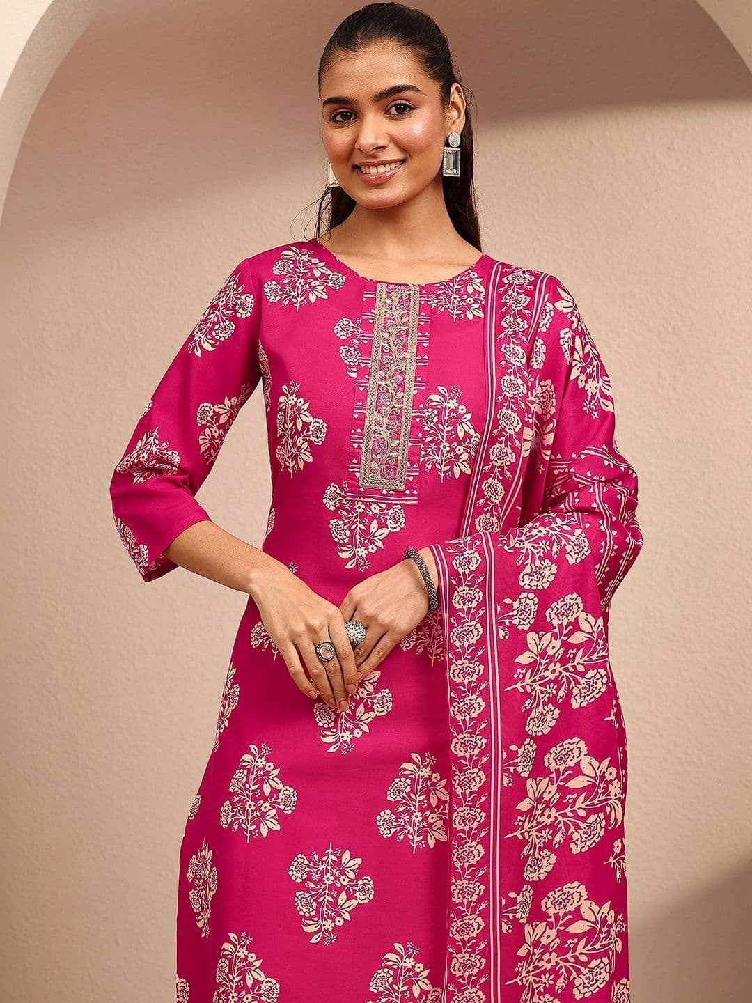 Gerua By Libas Women Floral Printed Regular Thread Work Kurta with Trousers & With Dupatta thumbnail 2
