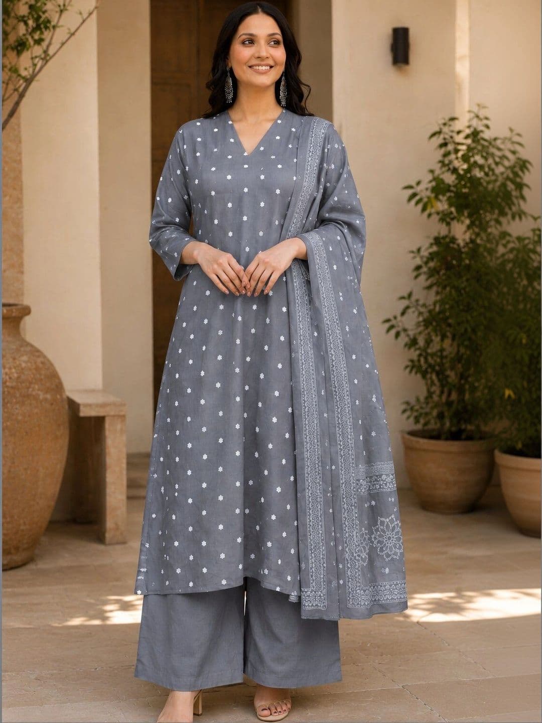 SANTOPERA DESIGNER Women Ethnic Motifs Printed Regular Kurta with Palazzos & With Dupatta thumbnail 4