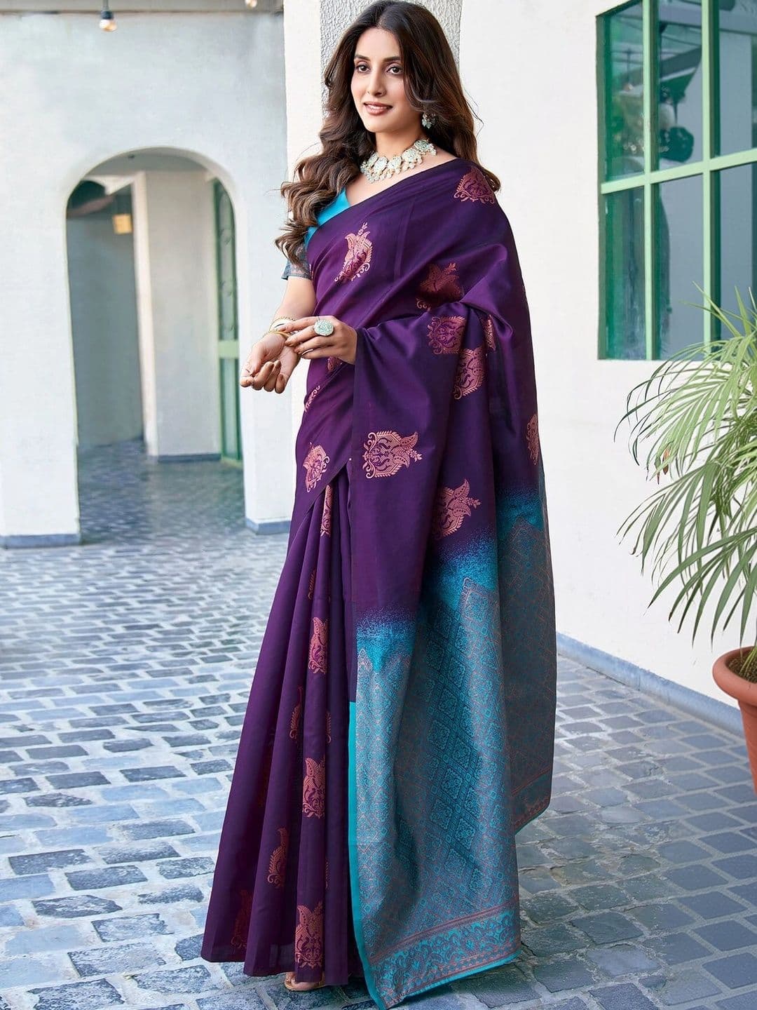 VS MALL Woven Design Zari Banarasi Saree thumbnail 3