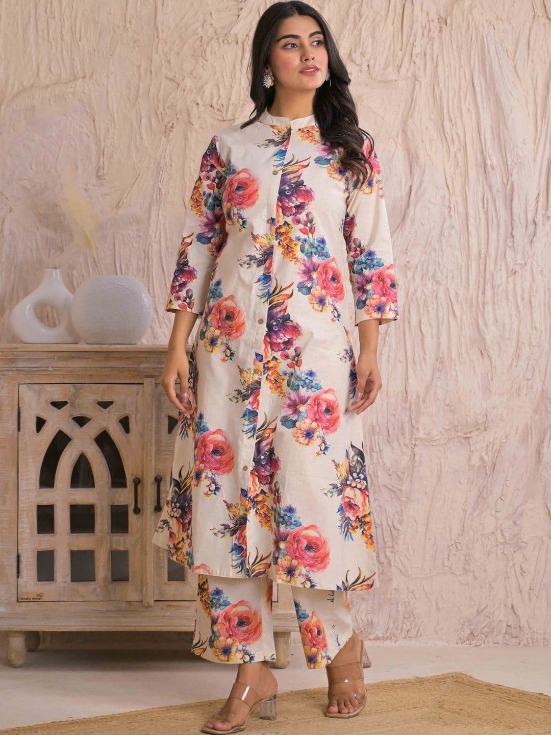 SAANWRI Women Floral Printed Floral Kurta thumbnail 4