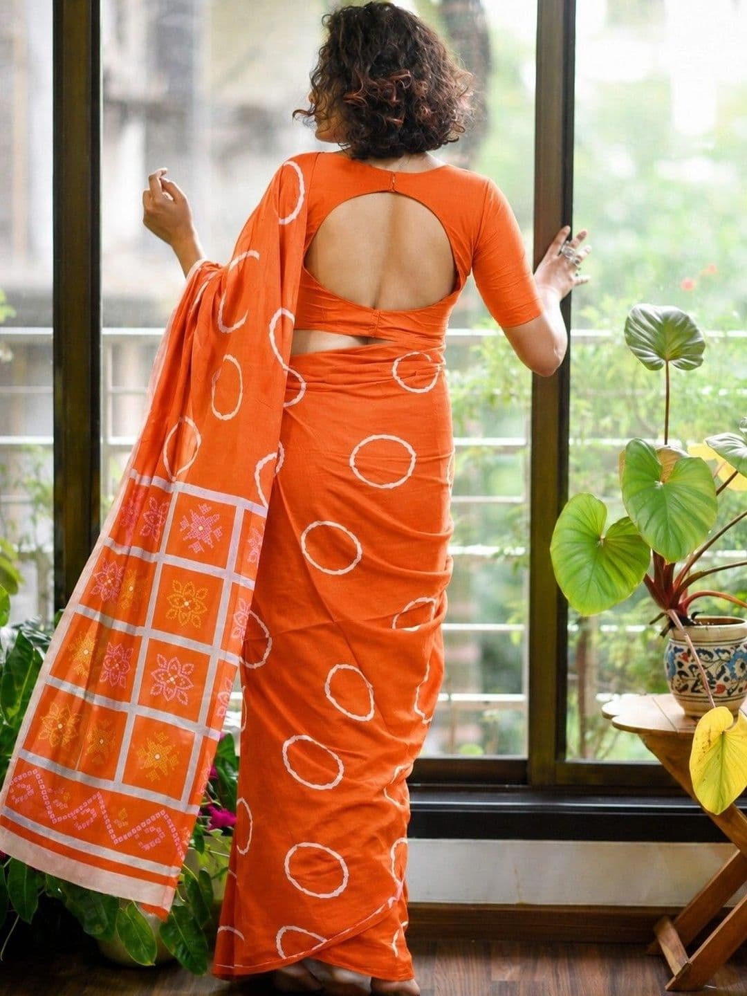 Lovwear Ethnic Motifs Pure Cotton Handloom Ikat Saree thumbnail 3