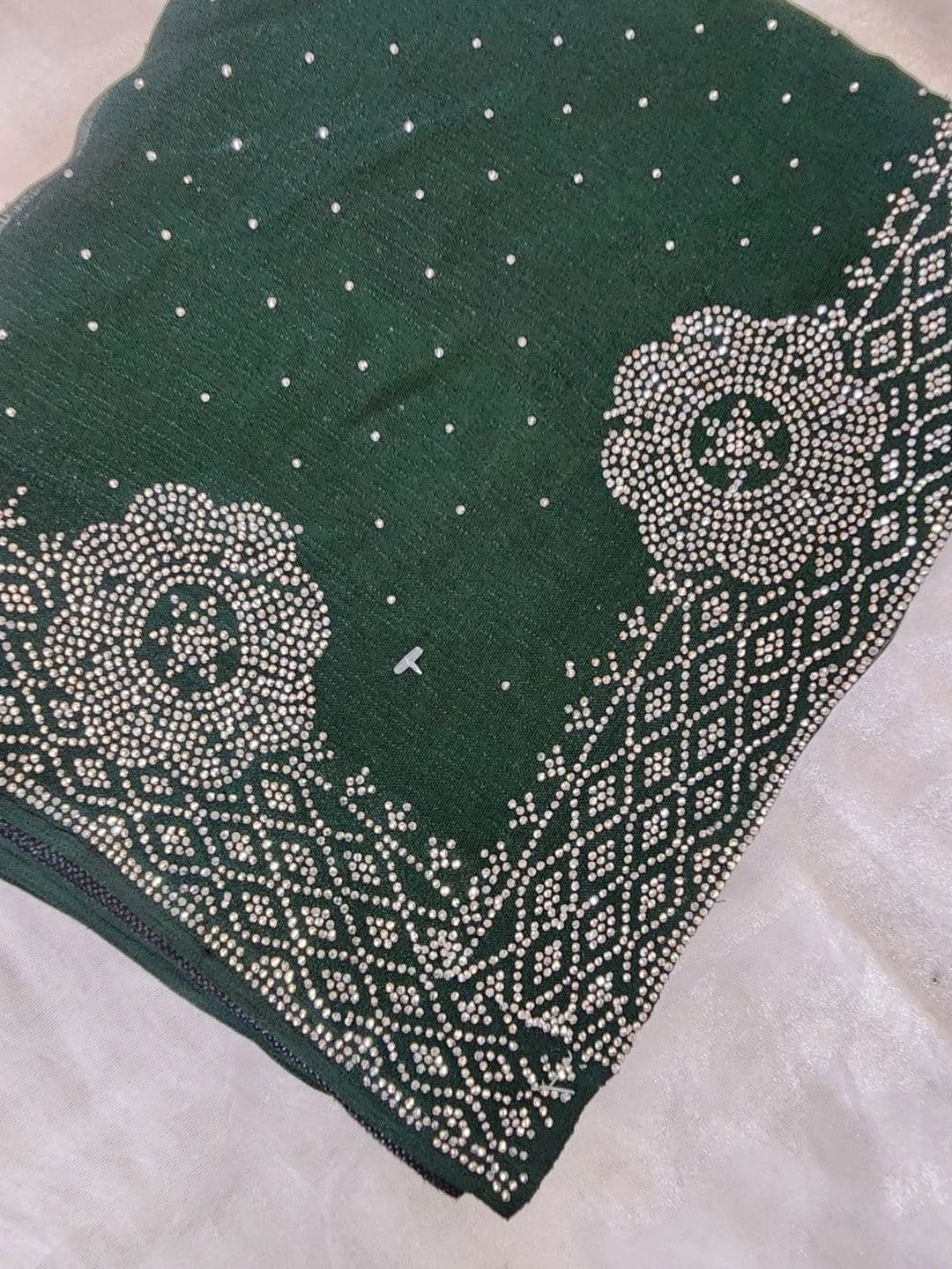 RENBRIZA Embellished Poly Georgette Saree thumbnail 7