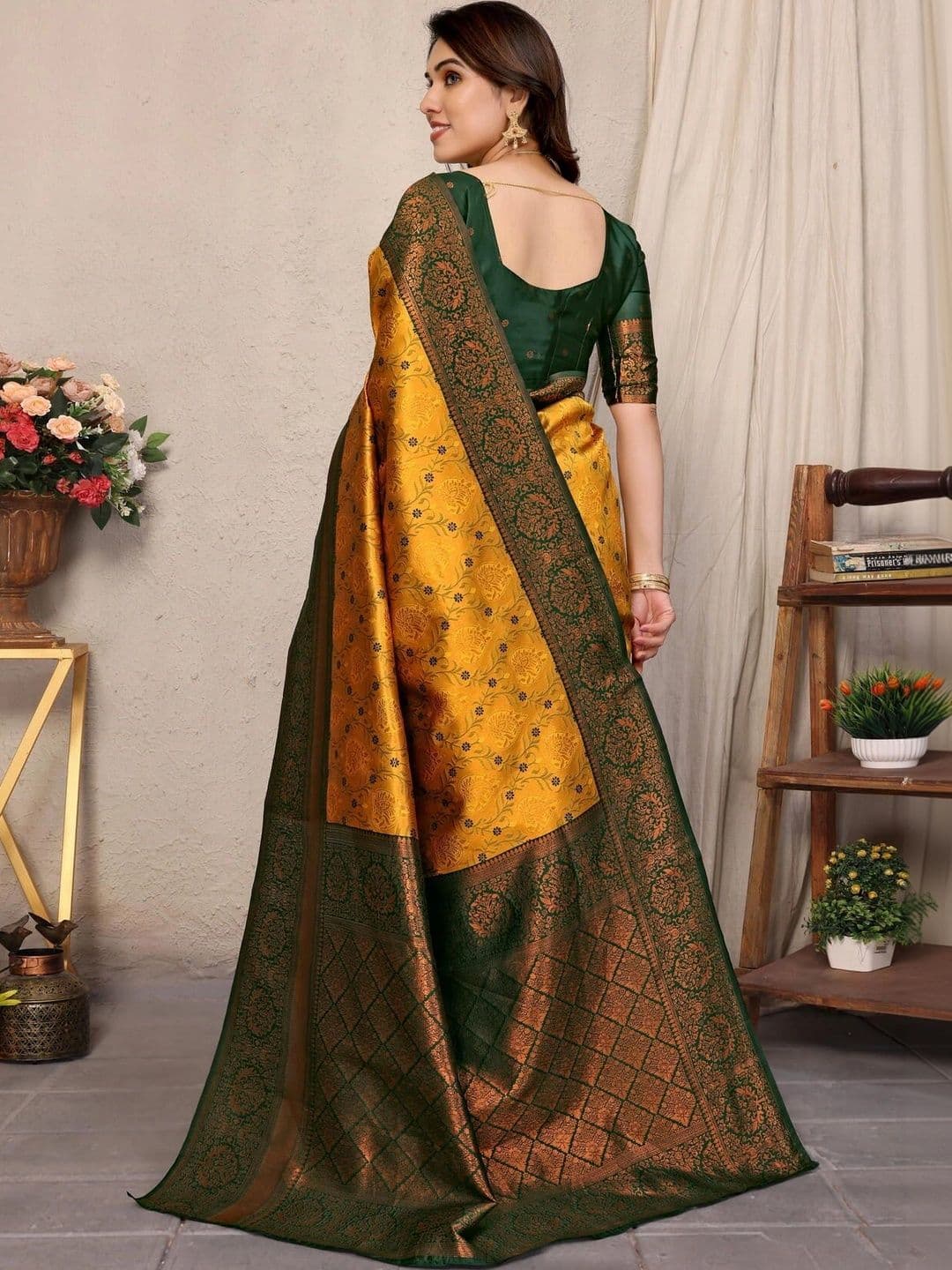 VS MALL Woven Design Zari Banarasi Saree thumbnail 6