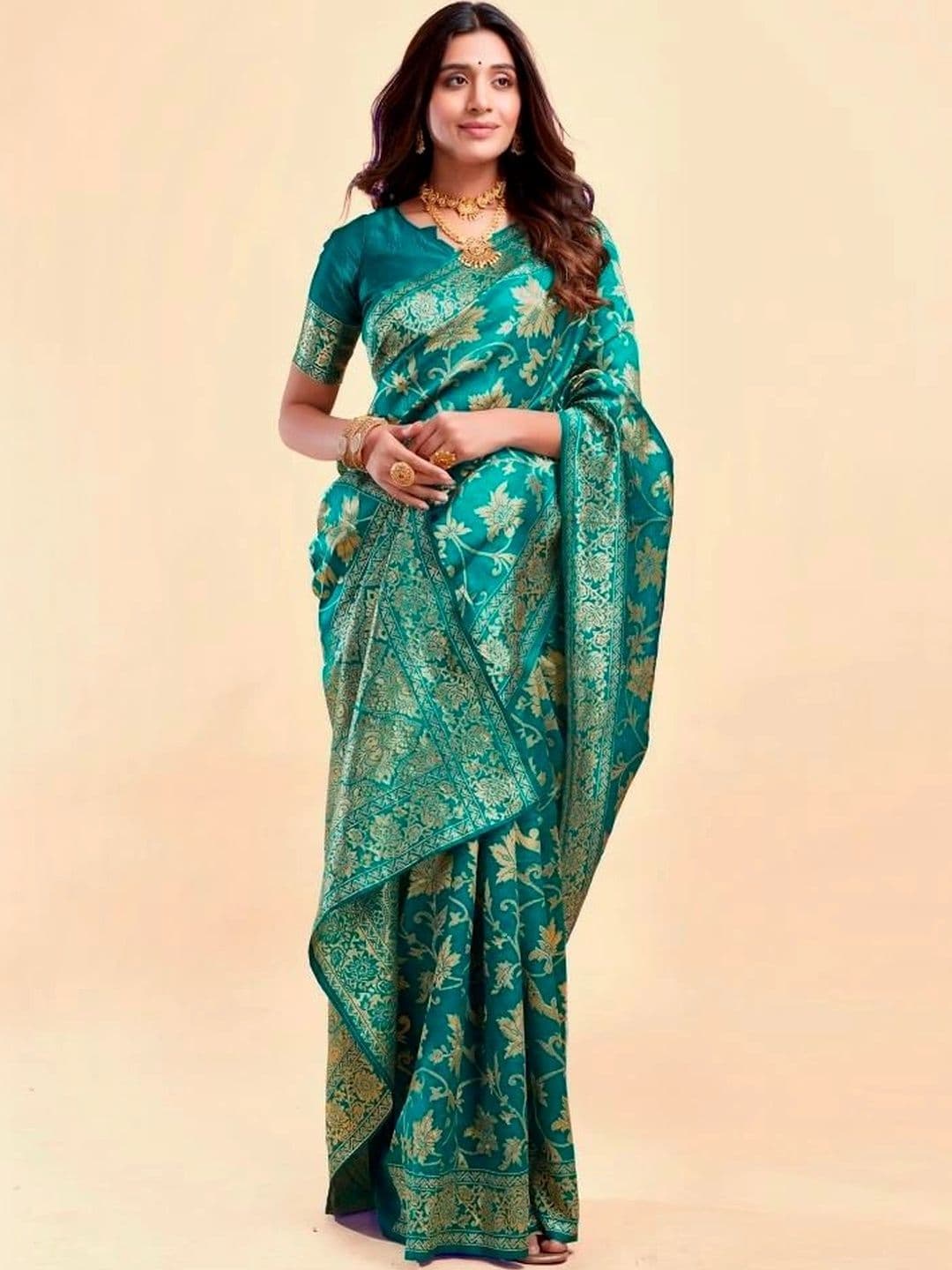 wearsquad Floral Zari Art Silk Banarasi Saree - view 1