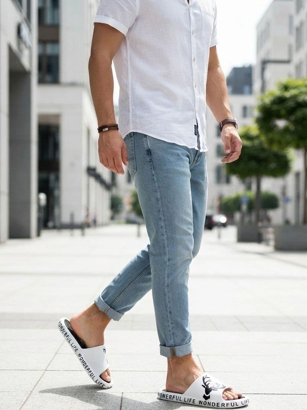 DECONDS Men Printed Sliders thumbnail 3