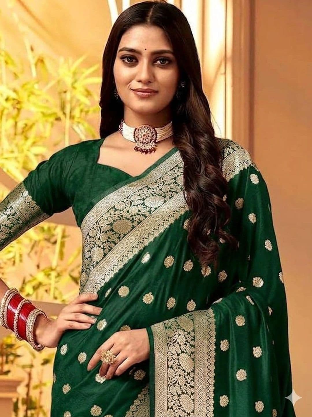 Milvia Ethnic Motifs Zari Silk Blend Designer Banarasi Saree thumbnail 5