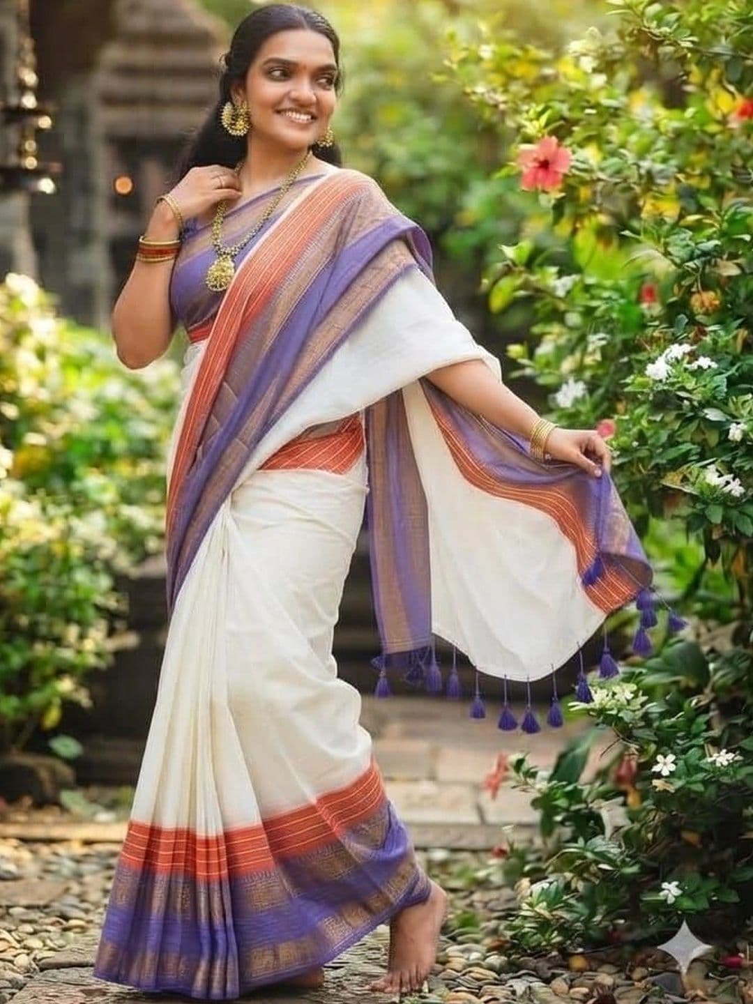 KALINI Zari Pure Cotton Khadi Saree thumbnail 3
