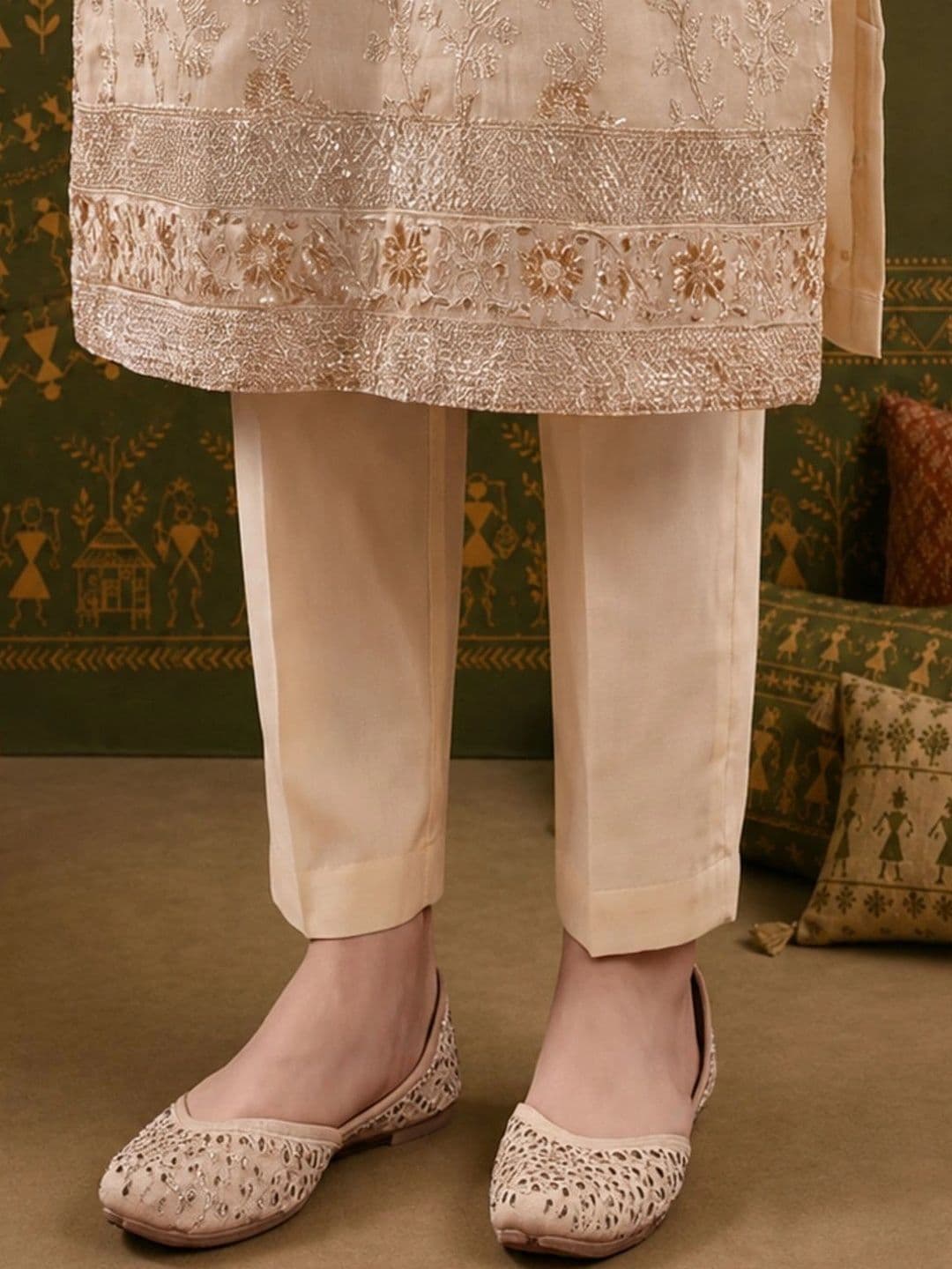 Anouk Women Ethnic Motifs Embroidered Regular Kurta with Trousers & With Dupatta thumbnail 3