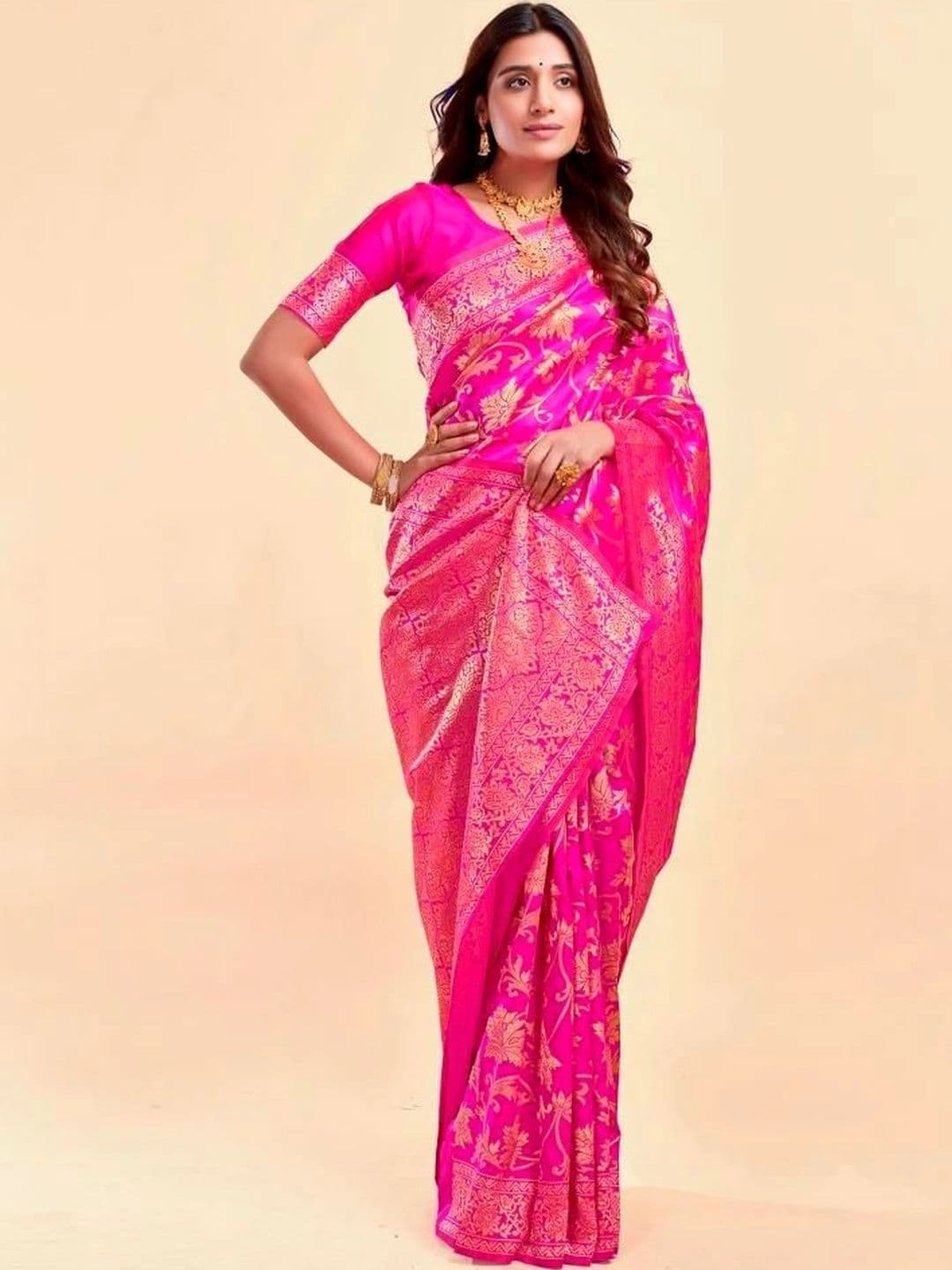 wearsquad Floral Zari Art Silk Banarasi Saree - view 1