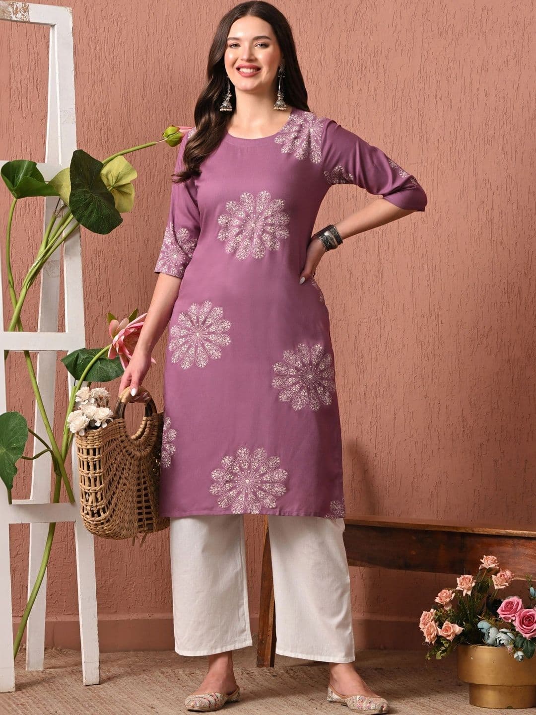 Sangria Women Floral Printed Kurta thumbnail 4