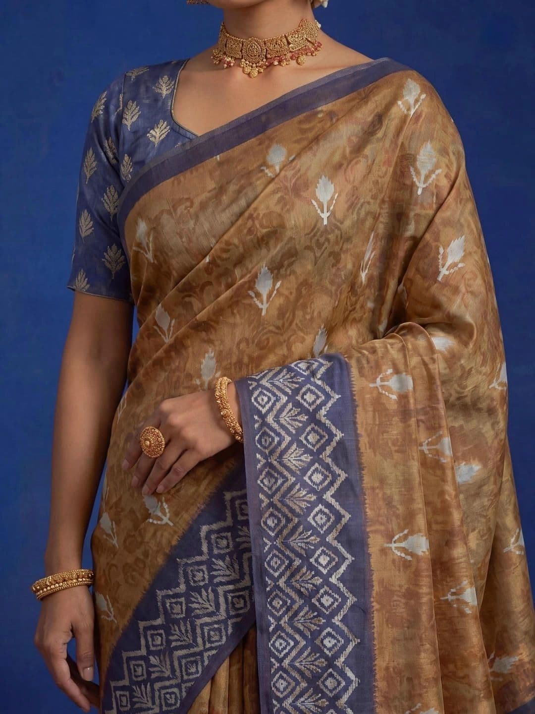 SAMANTHA Zari Silk Blend Ikat Saree thumbnail 6