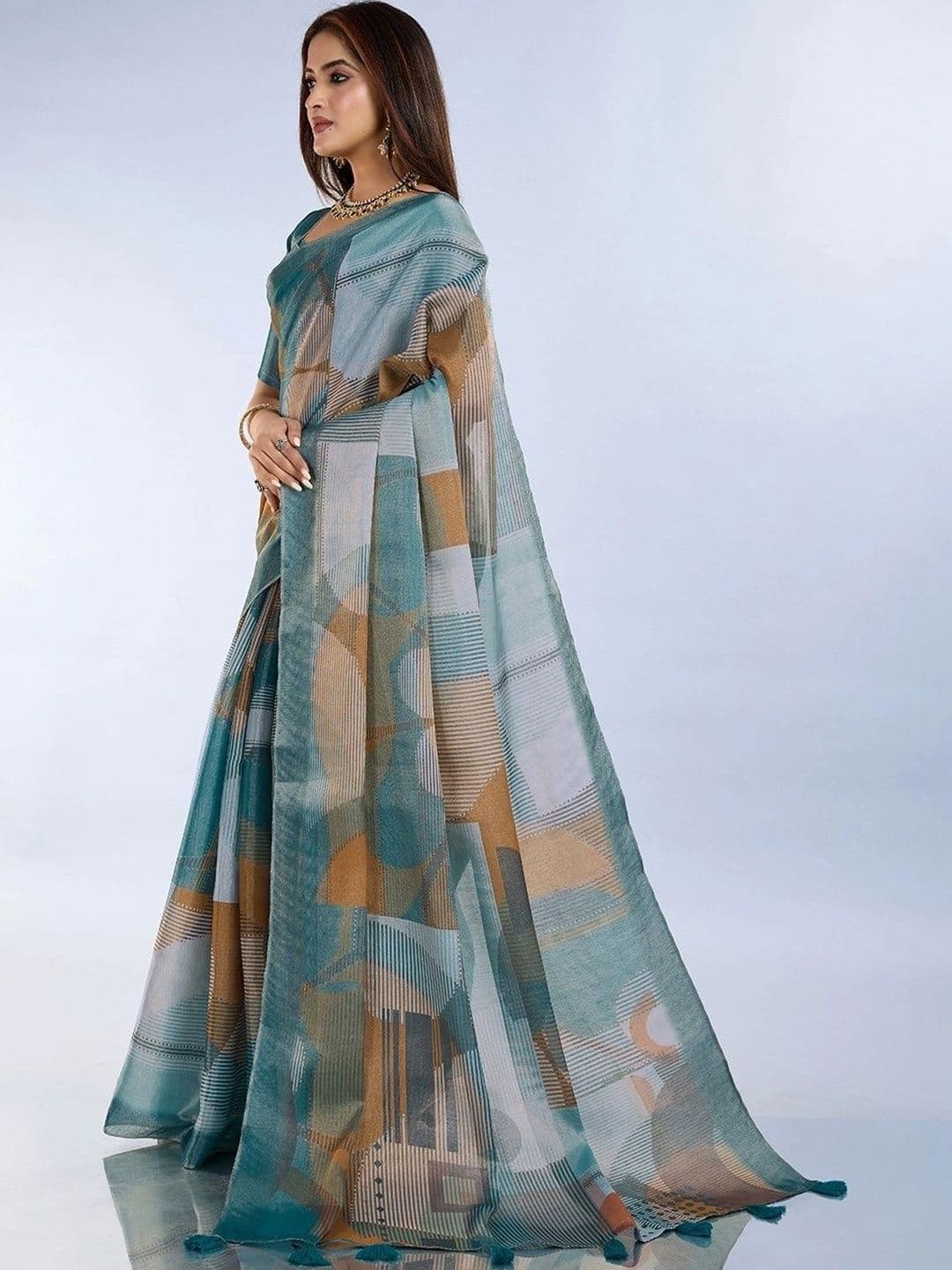 Kesarii Saree thumbnail 4