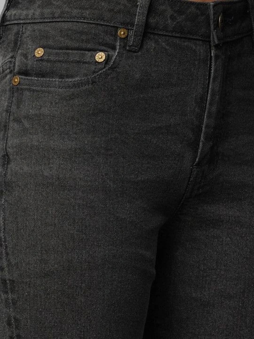 Chemistry Women Straight Fit Mid-Rise Cuffed Hem Stretchable Jeans thumbnail 7