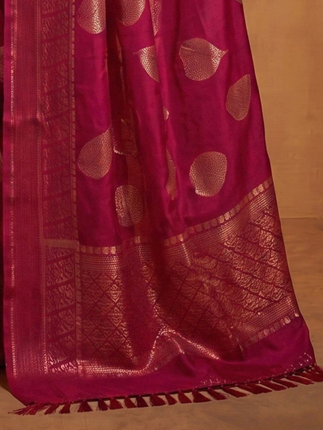 DRIP CHOWK Woven Design Zari Pure Chiffon Saree thumbnail 2