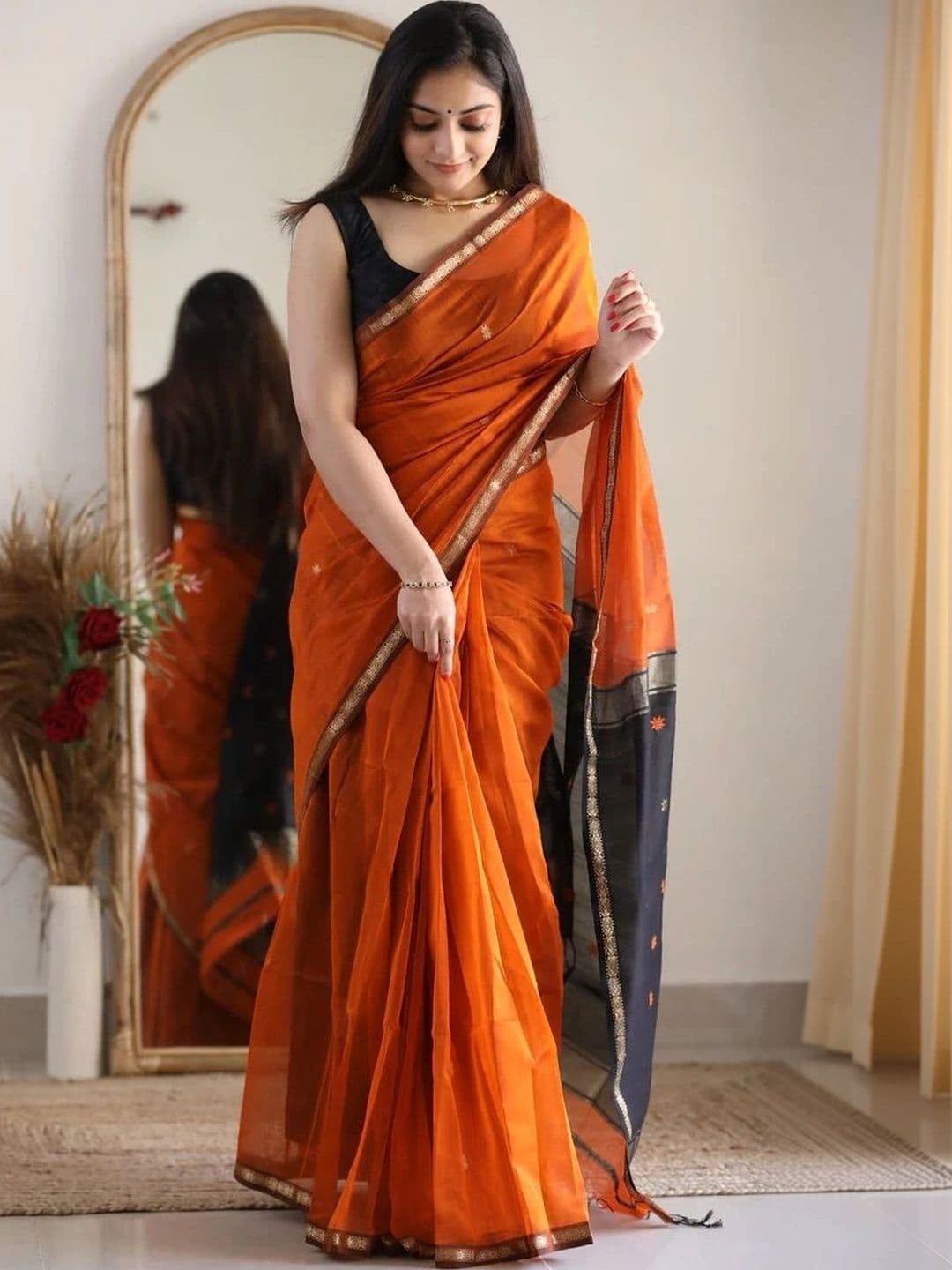 wearsquad Zari Art Silk Banarasi Saree - view 1