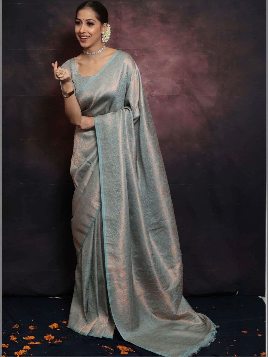 VS MALL Woven Design Zari Banarasi Saree thumbnail 2