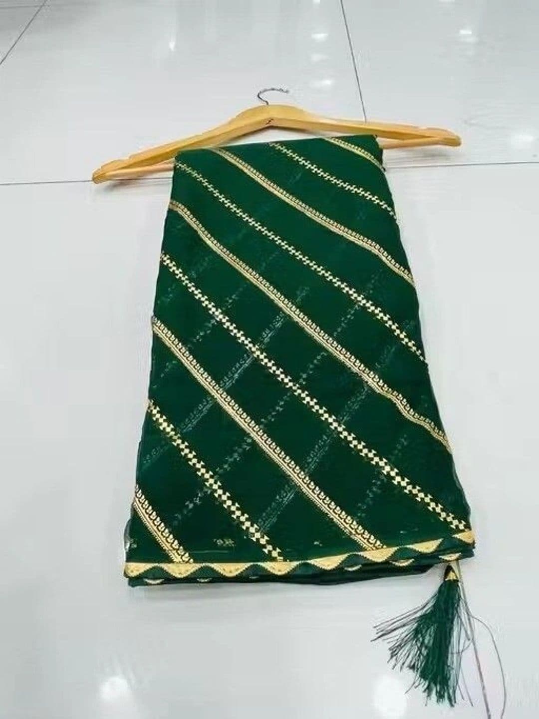 RENBRIZA Leheriya Poly Georgette Saree thumbnail 2