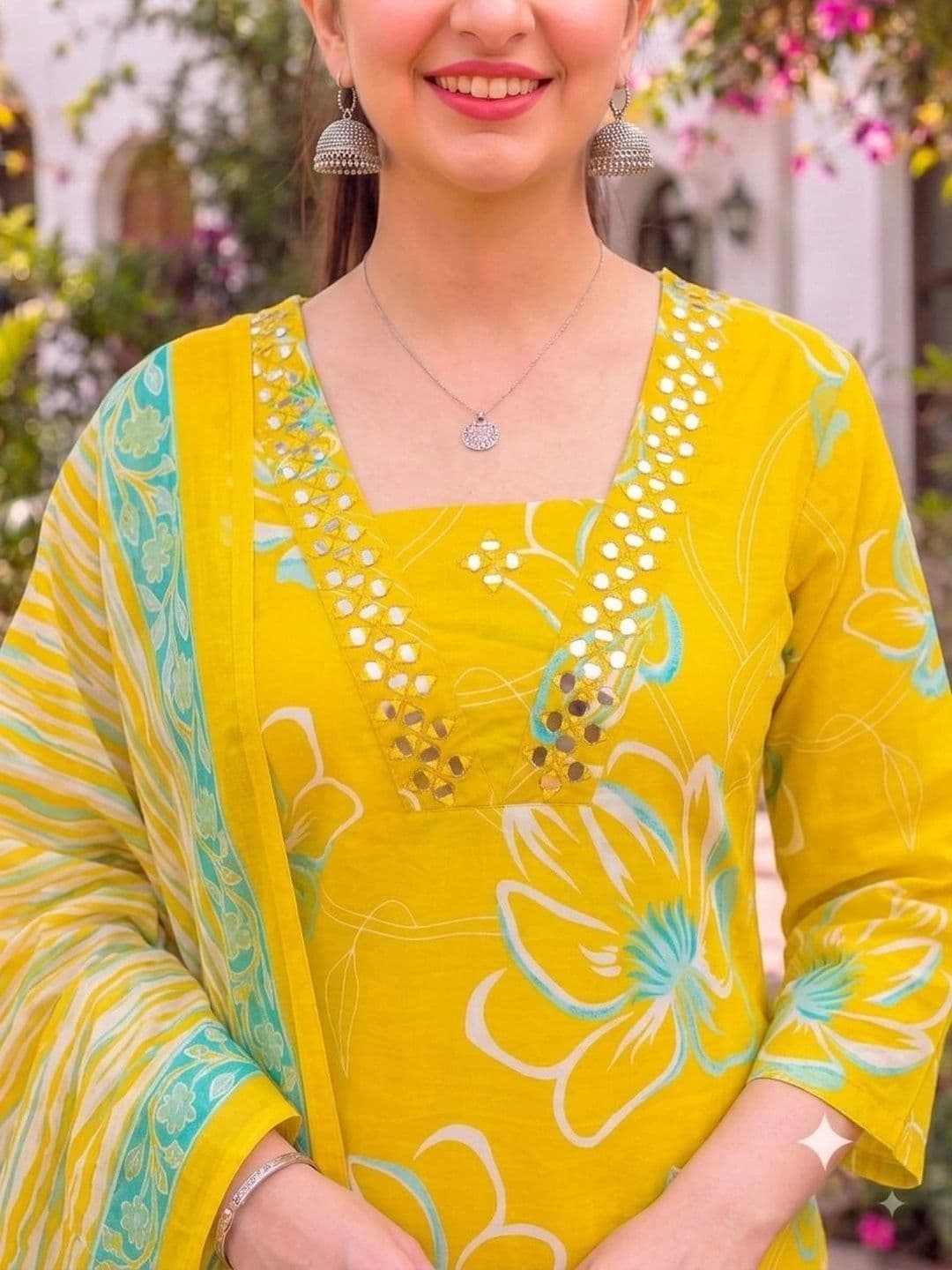 Chaukas Women Floral Printed Regular Mirror Work Pure Cotton Kurta with Trousers & With Dupatta thumbnail 2