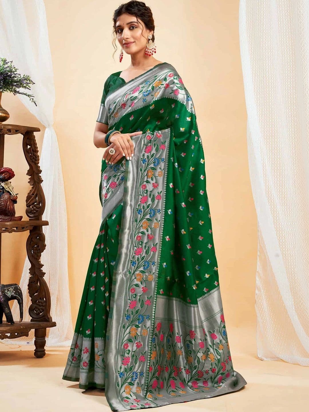 wearsquad Woven Design Zari Art Silk Banarasi Saree thumbnail 3