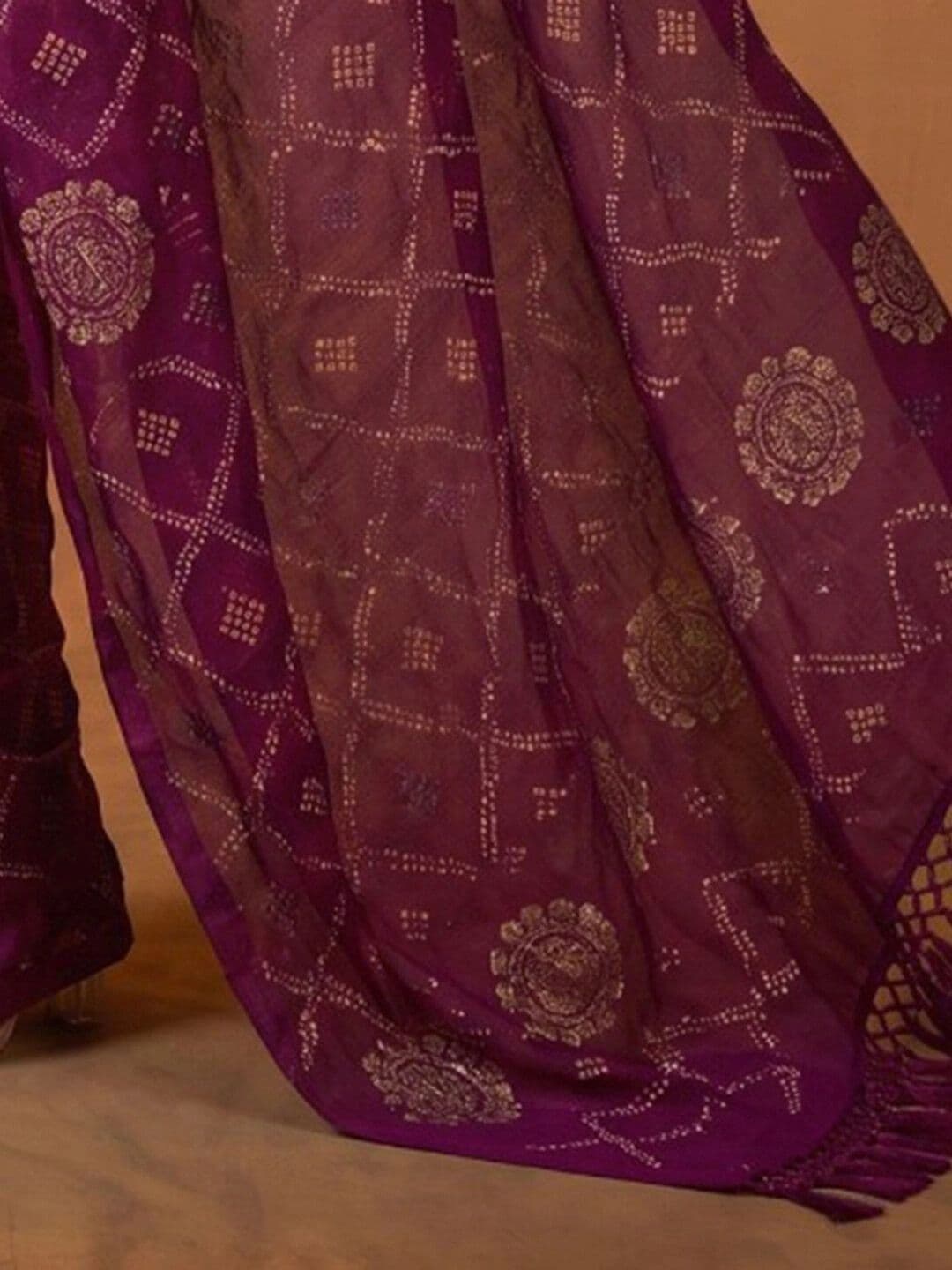 DRIP CHOWK Bandhani Pure Chiffon Fusion Saree thumbnail 3