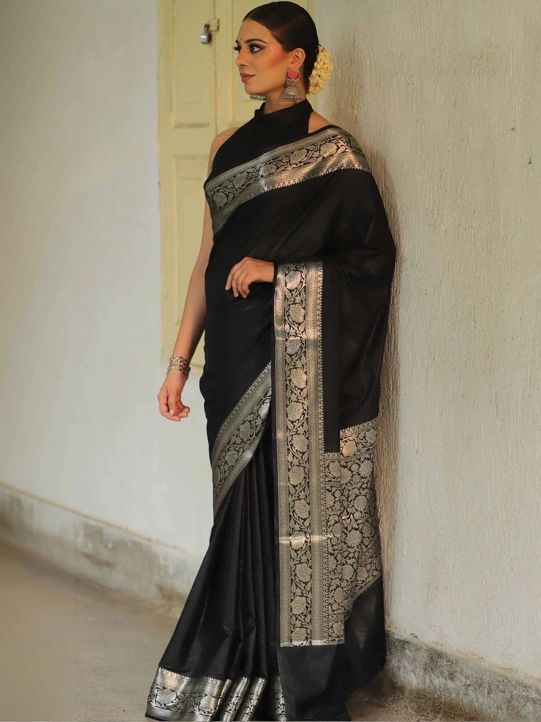 VS MALL Ethnic Motifs Zari Banarasi Saree thumbnail 2