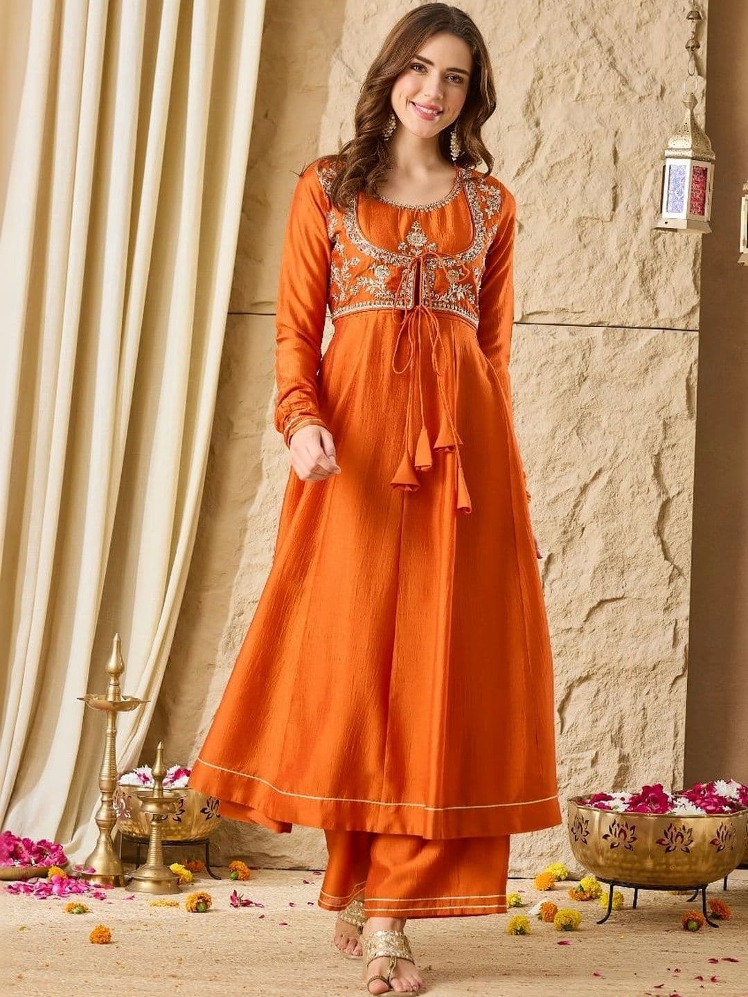 MOKOSH Women Ethnic Motifs Embroidered Empire Thread Work Pure Silk Kurta with Palazzos & With Dupatta thumbnail 2