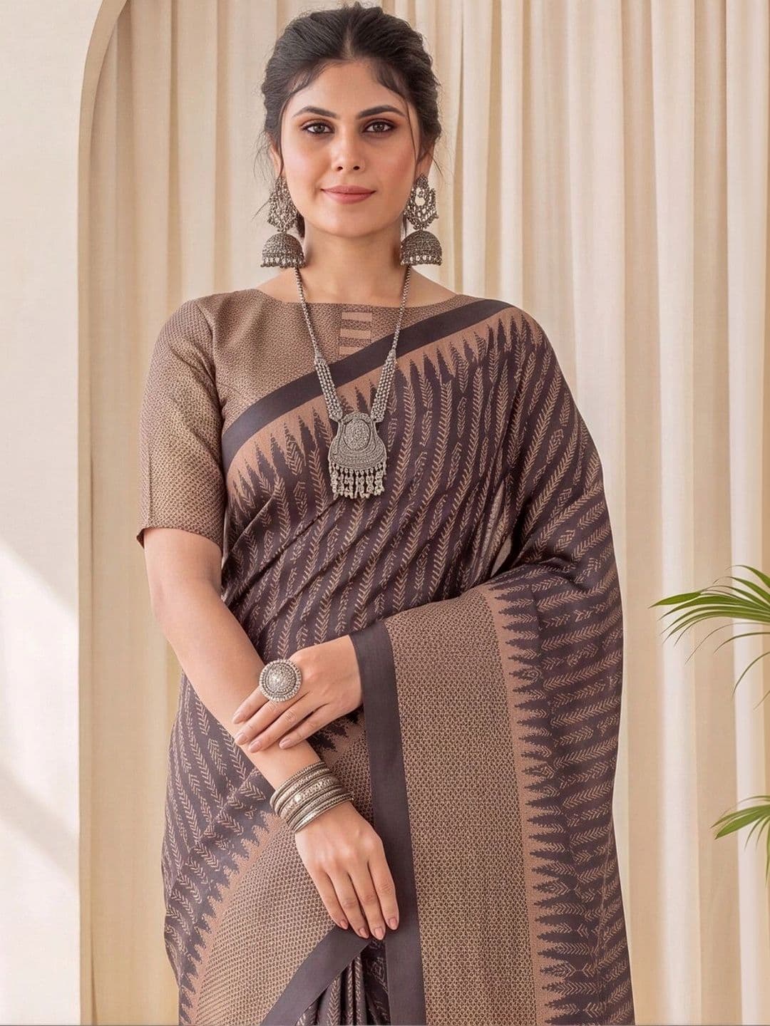 Anouk Woven Design Silk Blend Designer Block Print Saree thumbnail 5