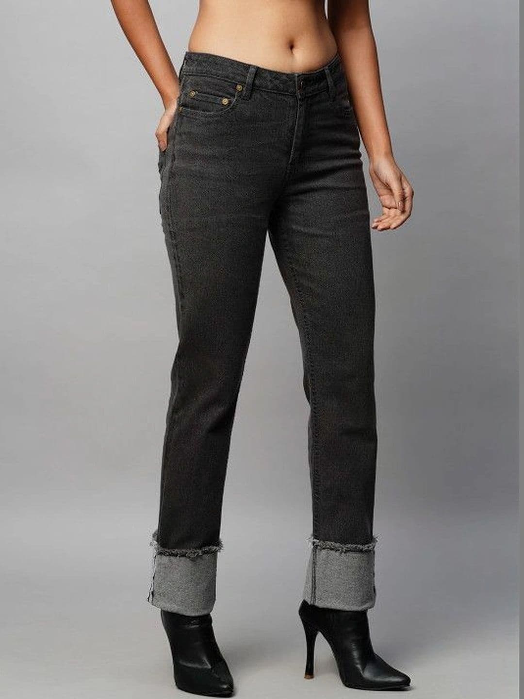 Chemistry Women Straight Fit Mid-Rise Cuffed Hem Stretchable Jeans thumbnail 4