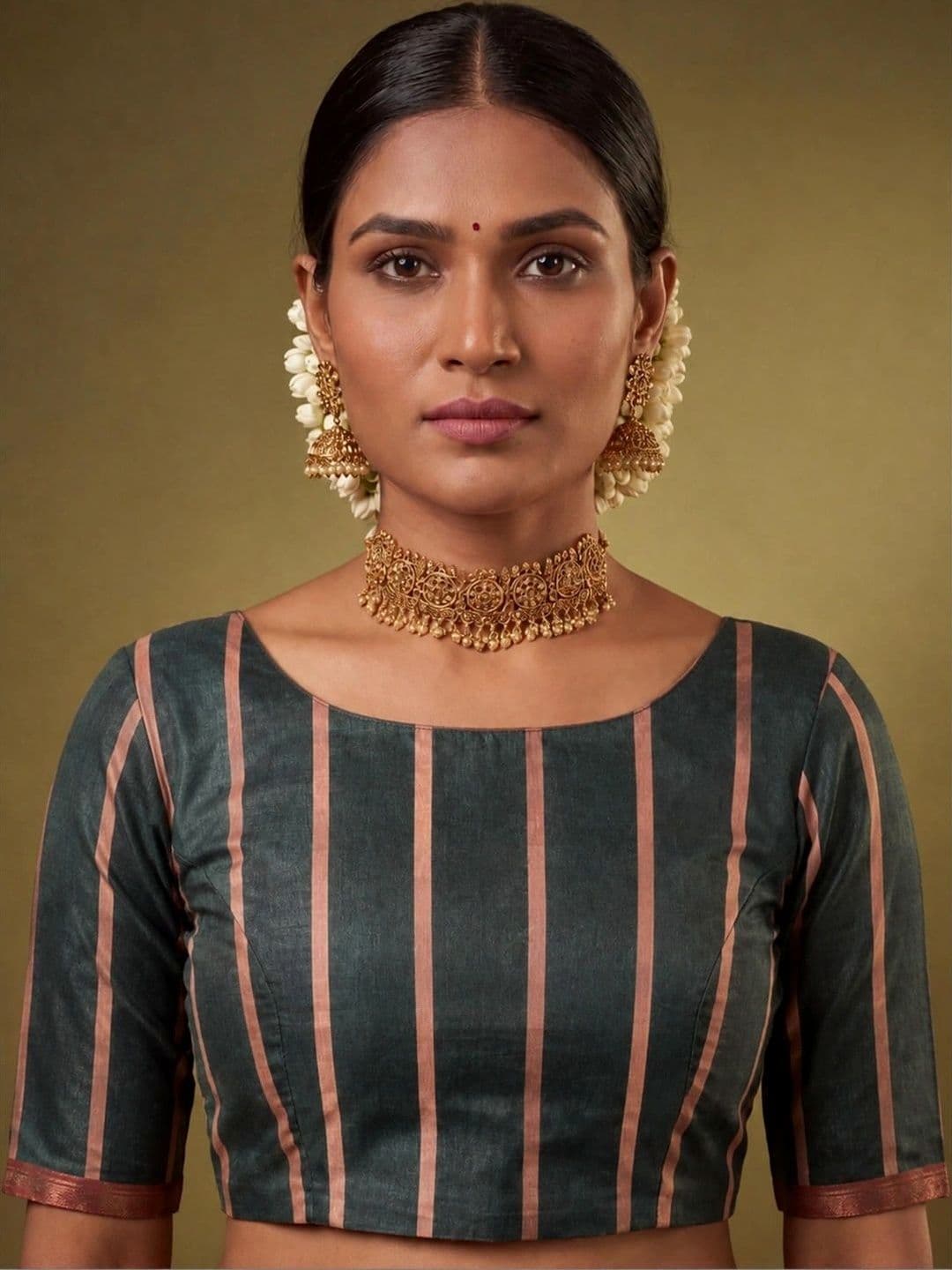 SAMANTHA Dabu Zari Silk Blend Ikat Saree thumbnail 5