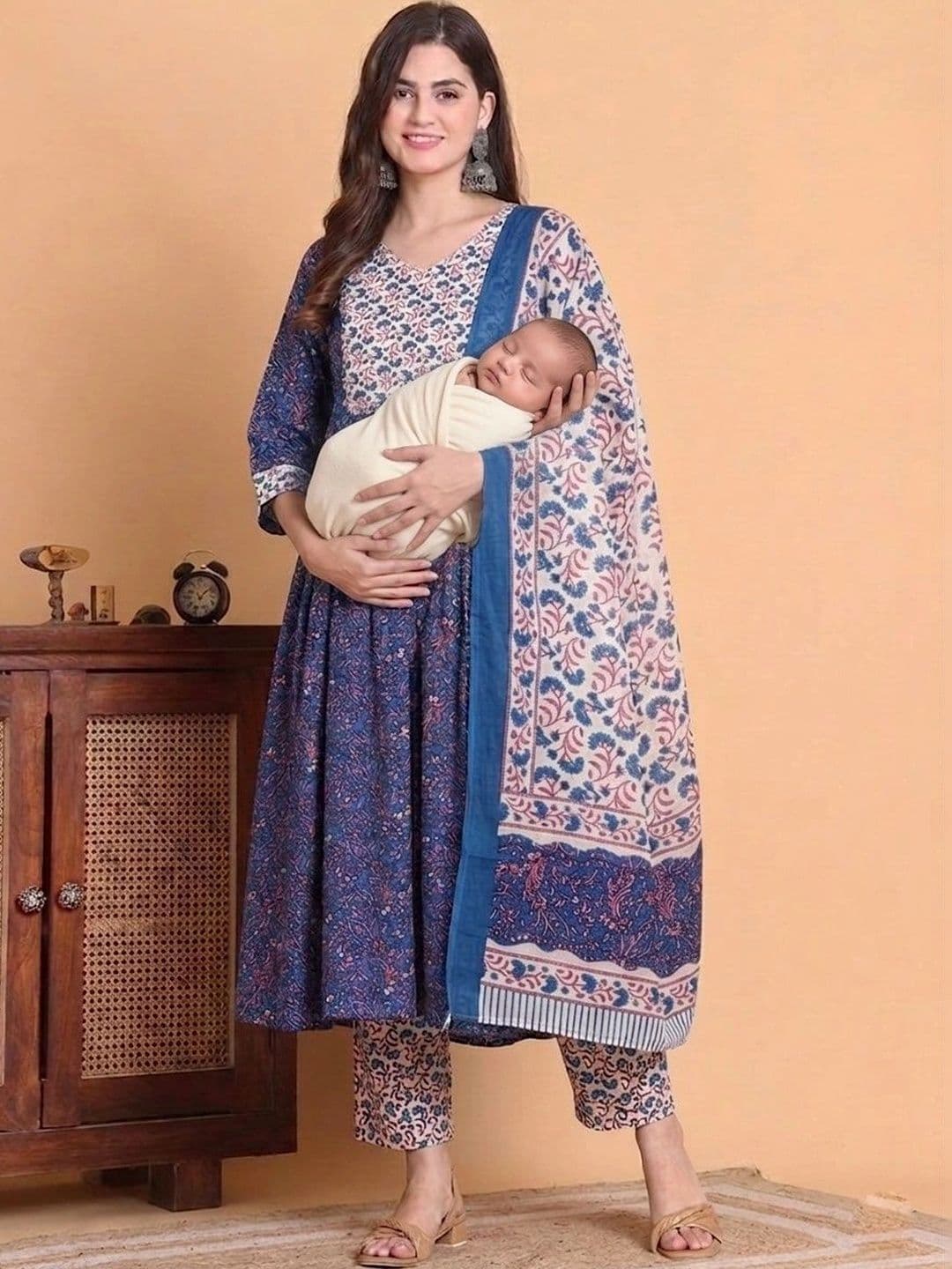 Assume Fab Women Floral Printed Empire Kurta with Trousers & With Dupatta - view 1
