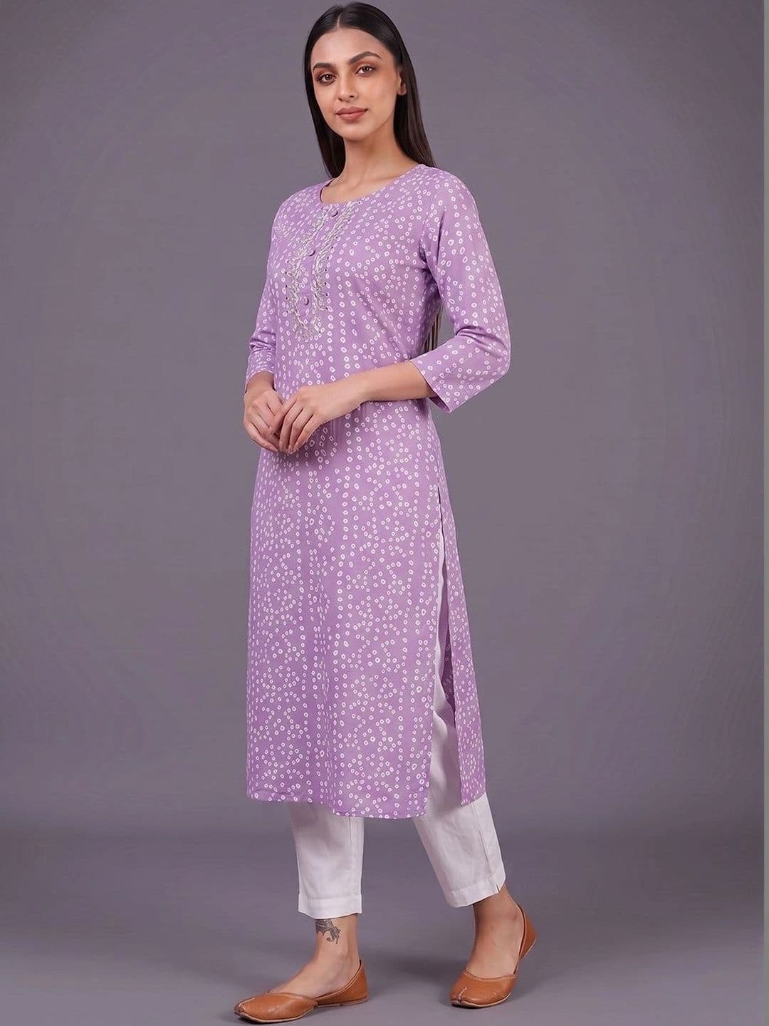 Navibhu Women Bandhani Printed Mirror Work Kurta thumbnail 3