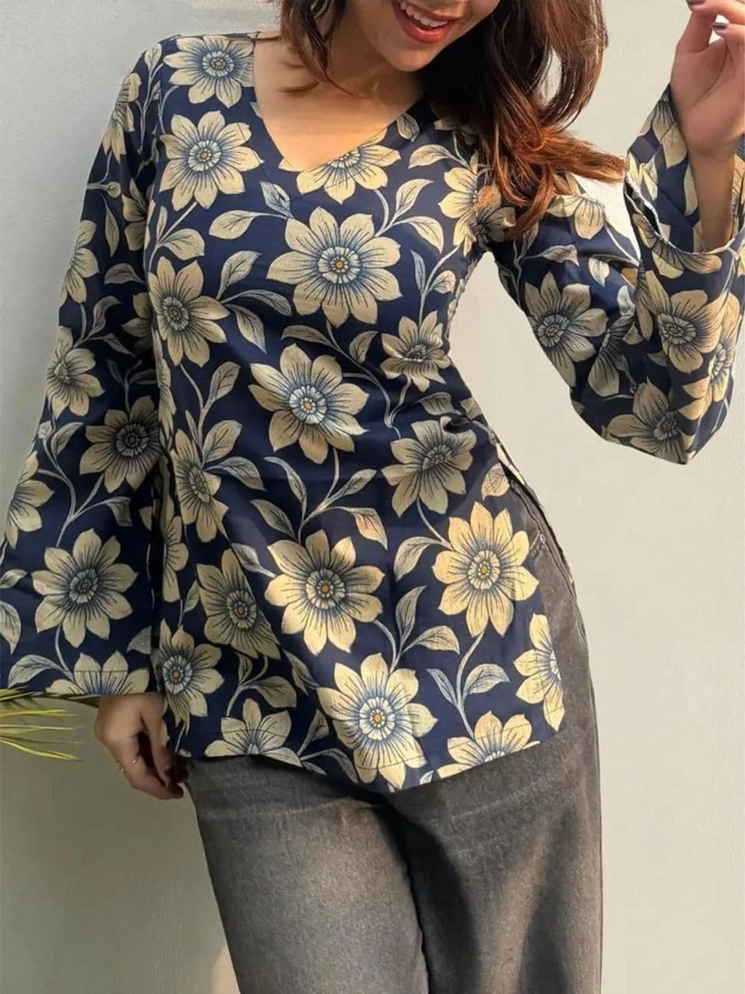 Sangria Floral Printed V-Neck Kurti thumbnail 3