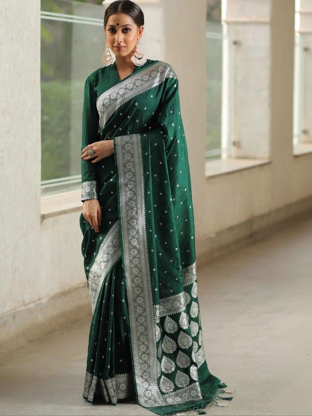 VS MALL Ethnic Motifs Zari Banarasi Saree thumbnail 4