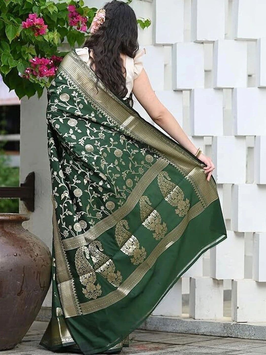 wearsquad Zari Art Silk Banarasi Saree thumbnail 3