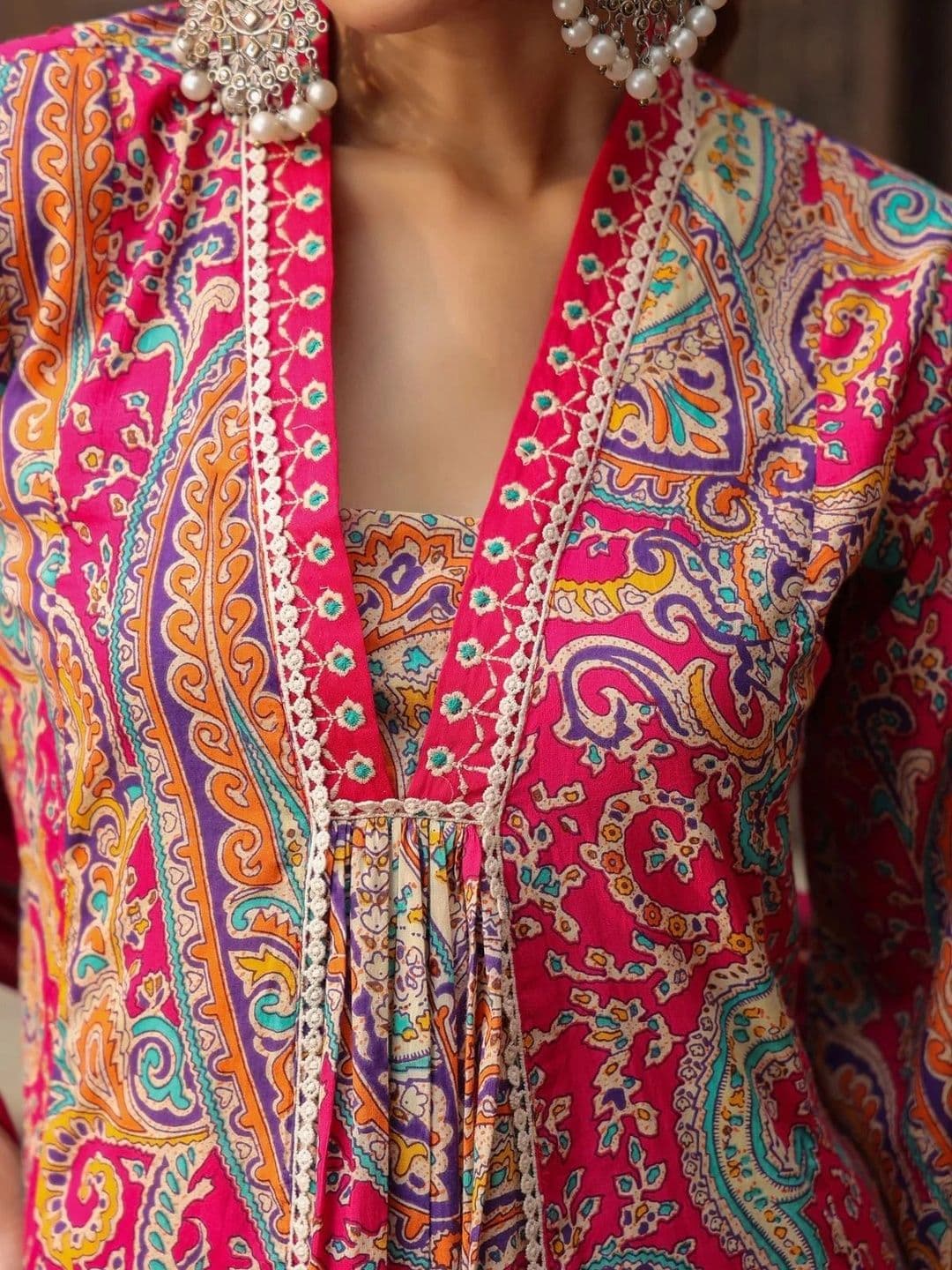 Viharini Women Paisley Printed Empire Kurta with Palazzos & With Dupatta thumbnail 4