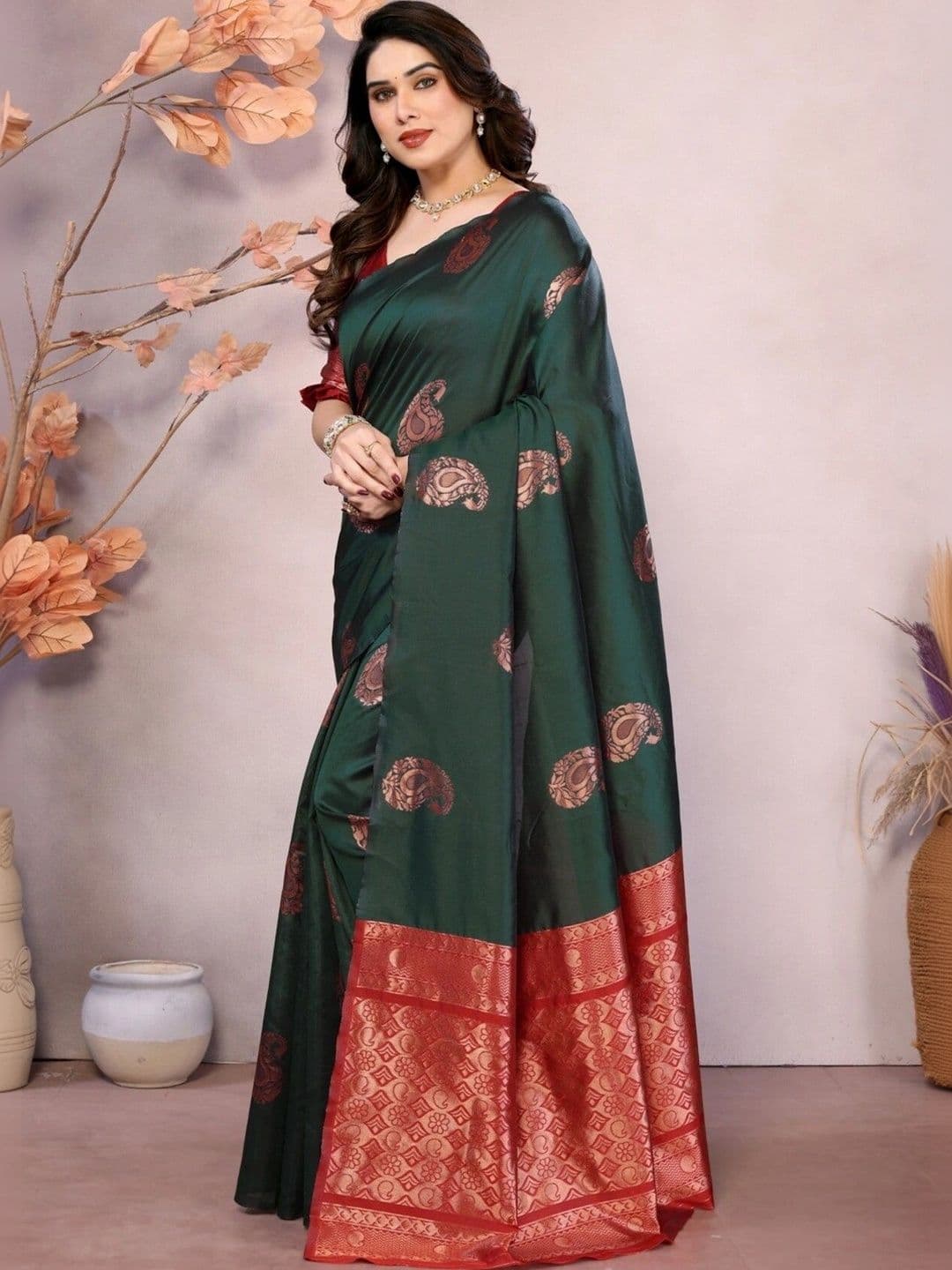 VS MALL Woven Design Zari Banarasi Saree thumbnail 2