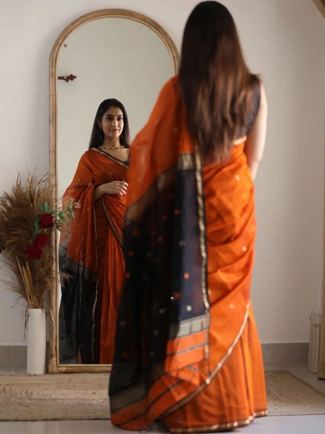 wearsquad Zari Art Silk Banarasi Saree thumbnail 2