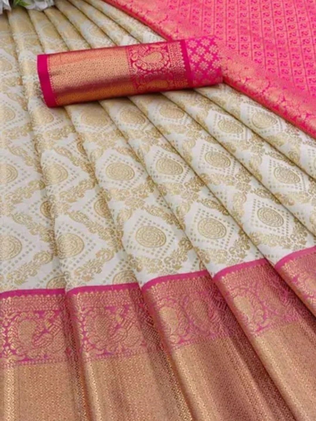 Milvia Ethnic Motifs Zari Silk Blend Designer Kanjeevaram Saree thumbnail 3
