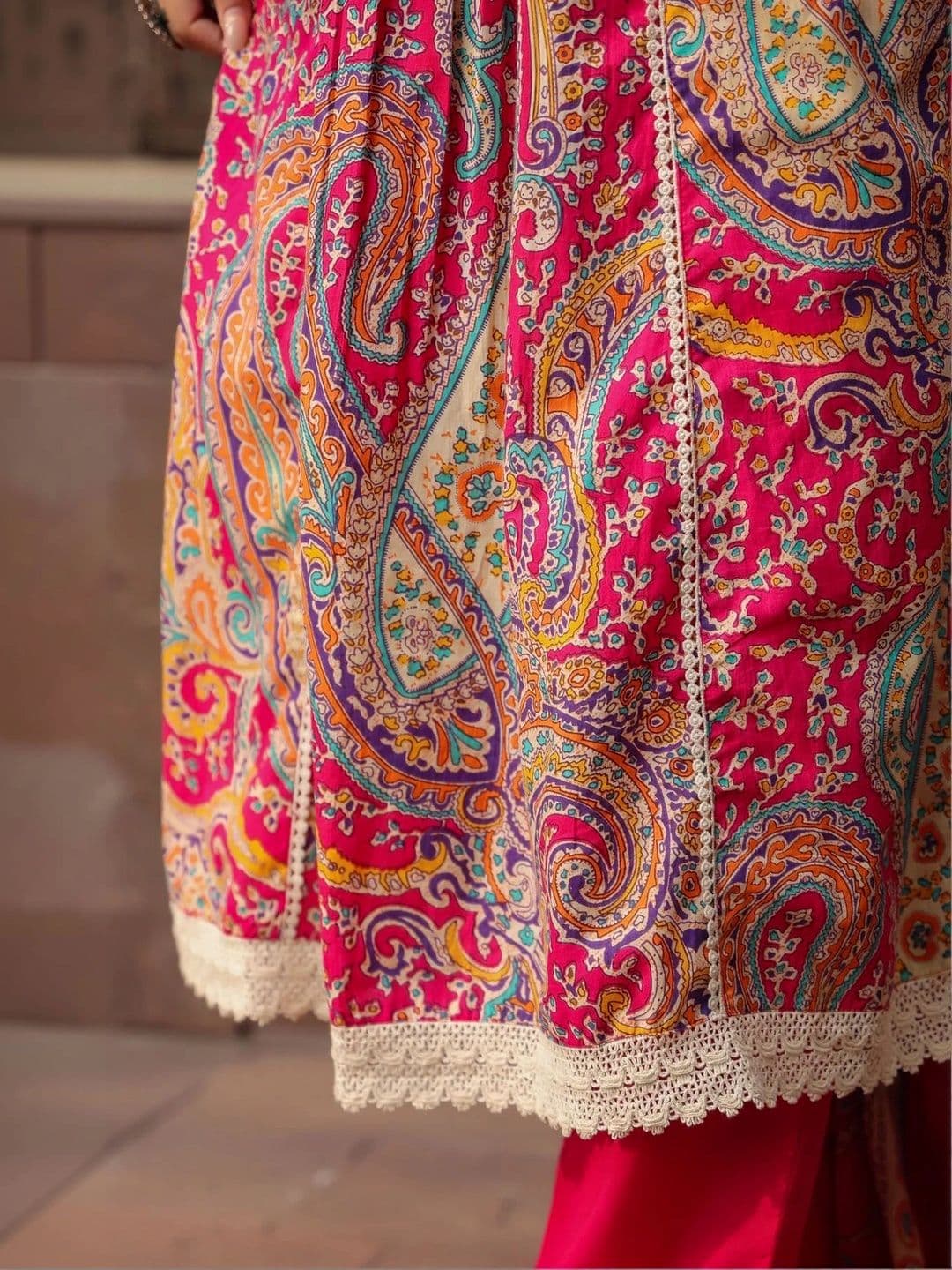 Viharini Women Paisley Printed Empire Kurta with Palazzos & With Dupatta thumbnail 2