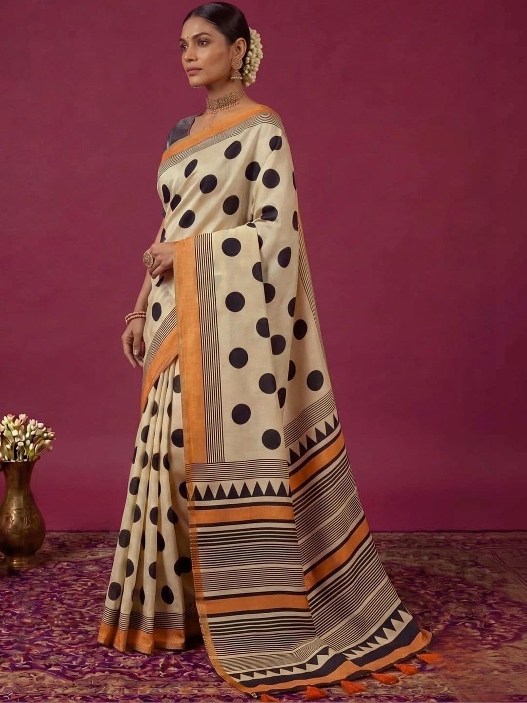 SAMANTHA Striped Zari Silk Blend Saree thumbnail 6