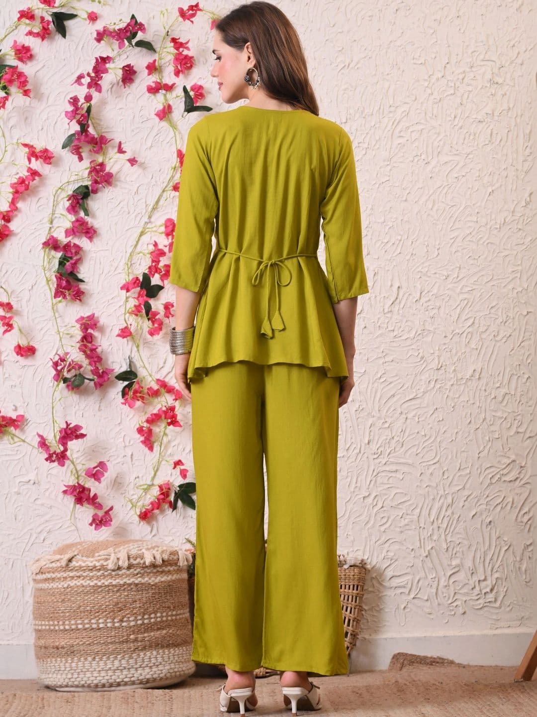 ROSHNI Women Ethnic Motifs Embroidered Empire Thread Work Kurti with Palazzos thumbnail 5