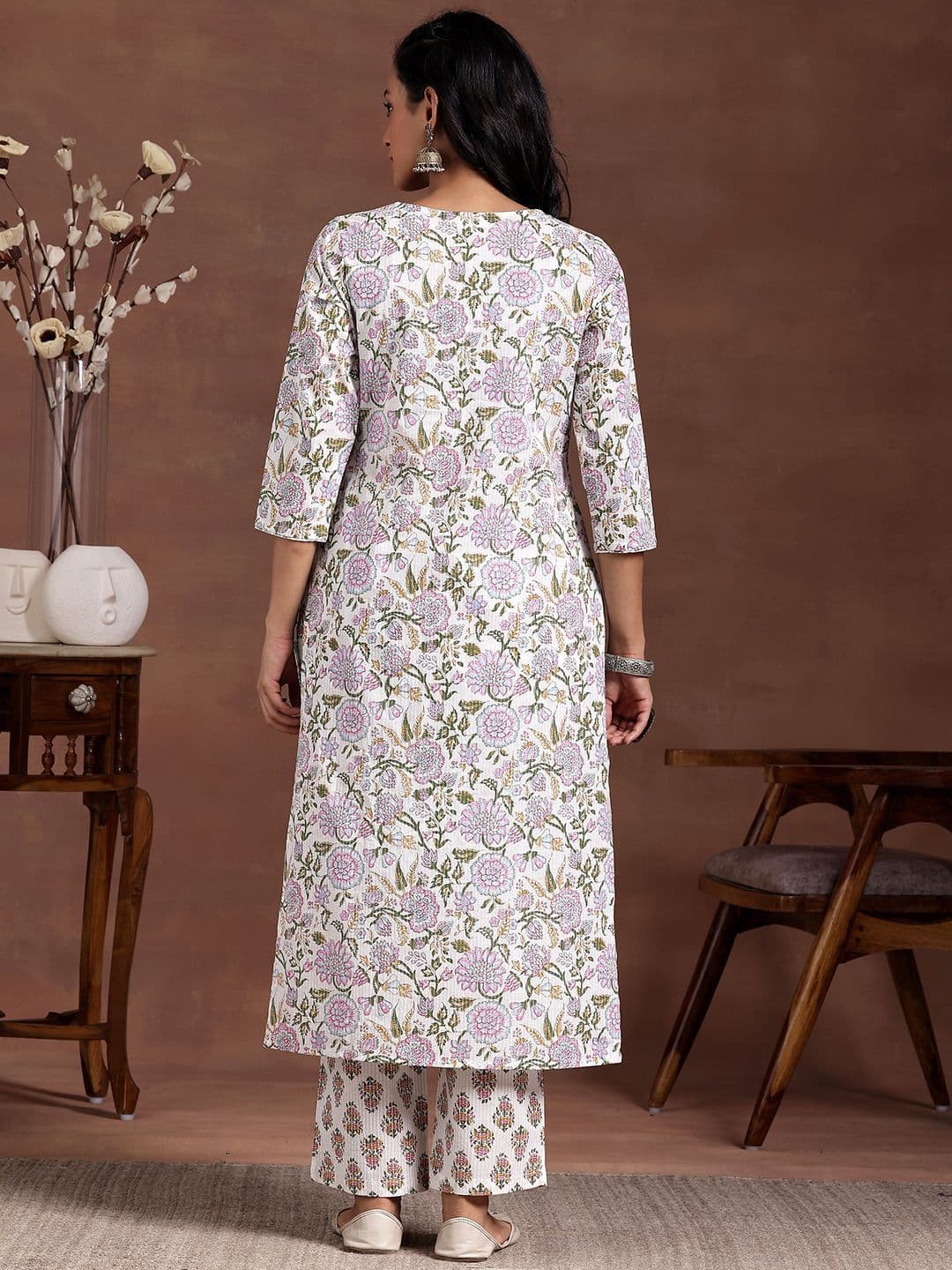 Libas Women Floral Printed Regular Kurta with Trousers thumbnail 7