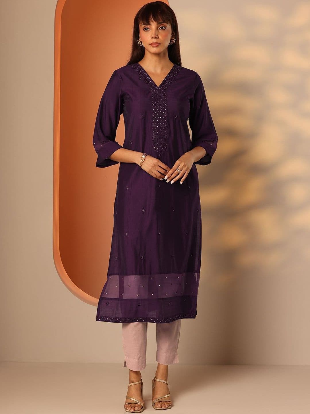 Libas Women Burgundy Embroideredstraight Kurta thumbnail 5