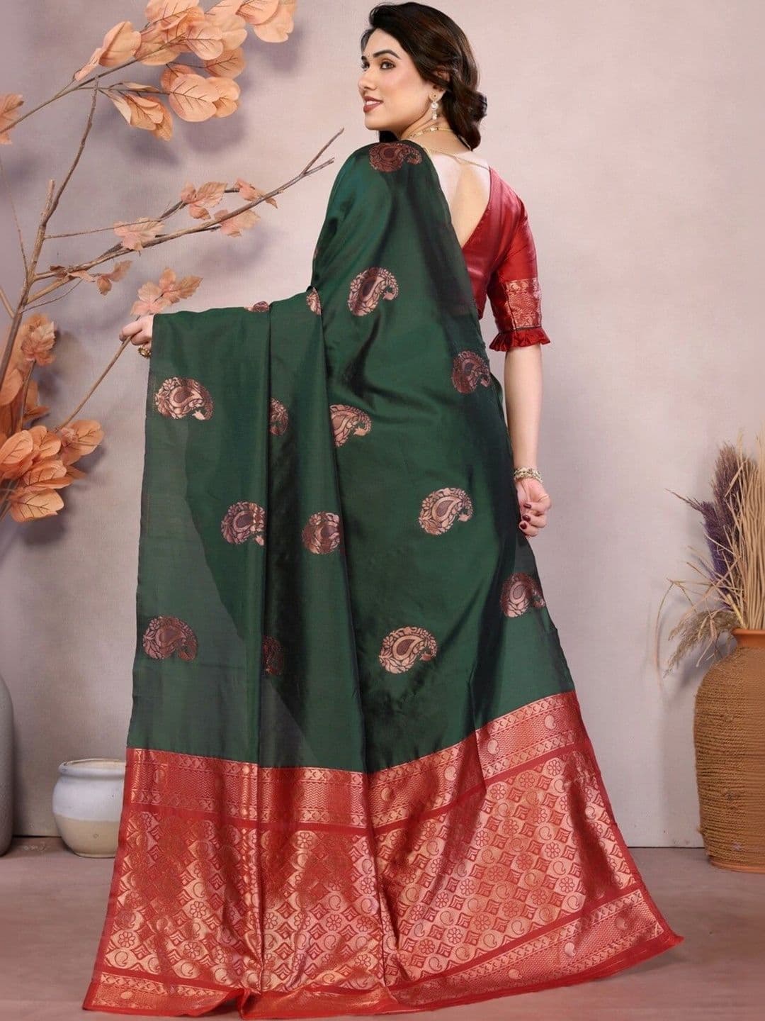 VS MALL Woven Design Zari Banarasi Saree thumbnail 4