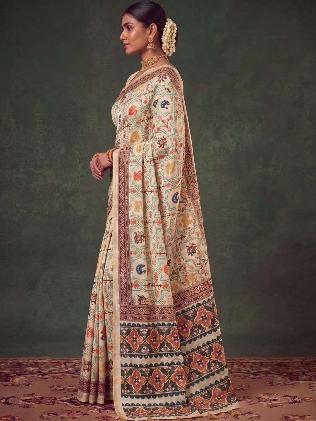 SAMANTHA Ethnic Motifs Zari Silk Blend Saree thumbnail 6